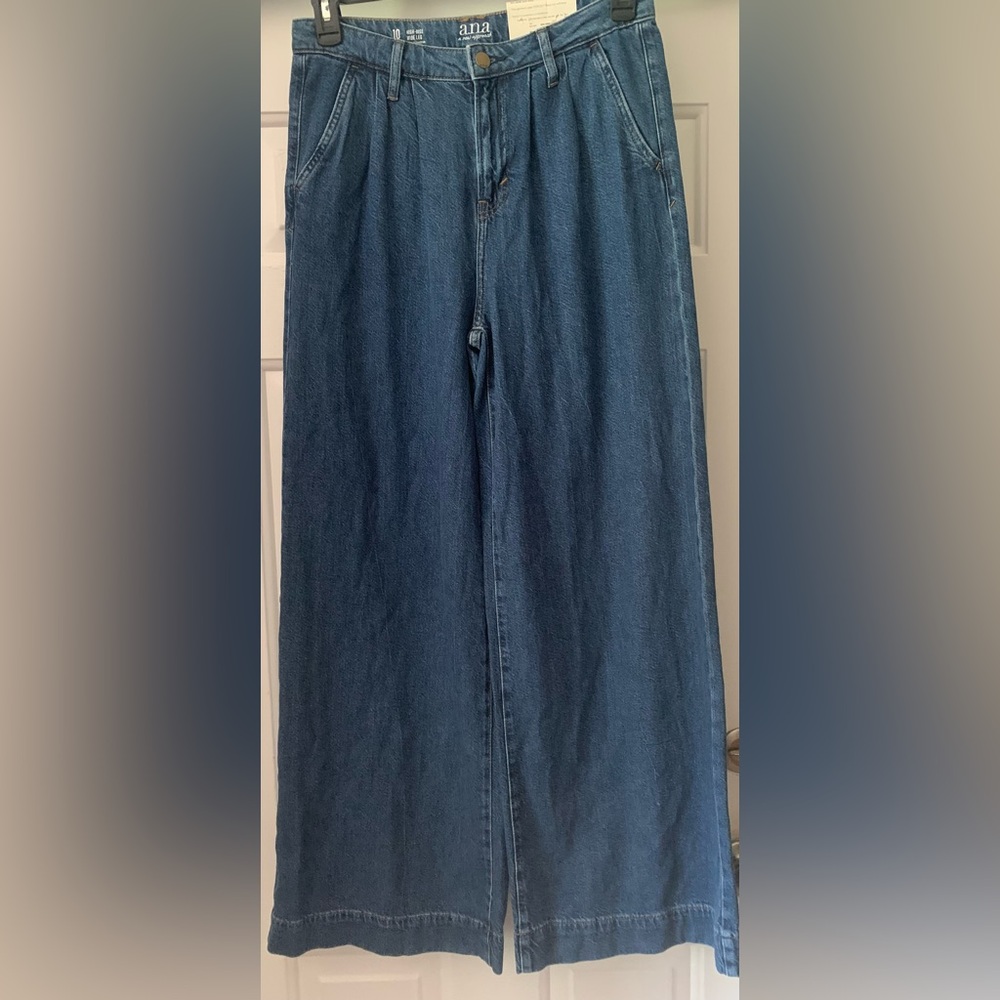 NWT-A.N.A women’s size 10 wide leg jeans